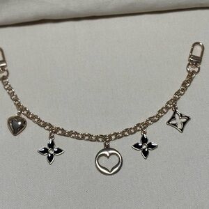 Unbranded Gold-Tone Heart & Fleur Charm Keychain/ Women's Jewelry